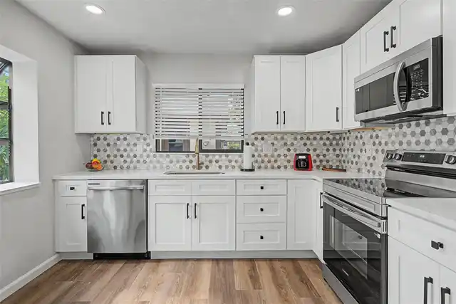 Listing Photo 15