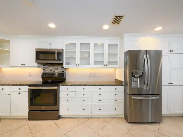 Listing Photo 16