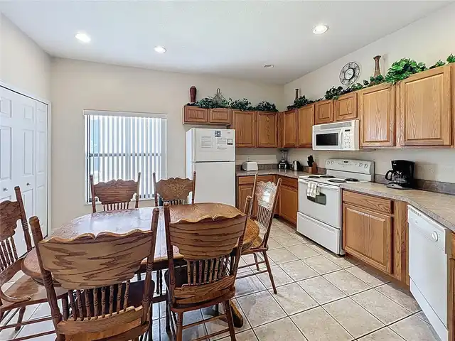 Listing Photo 7