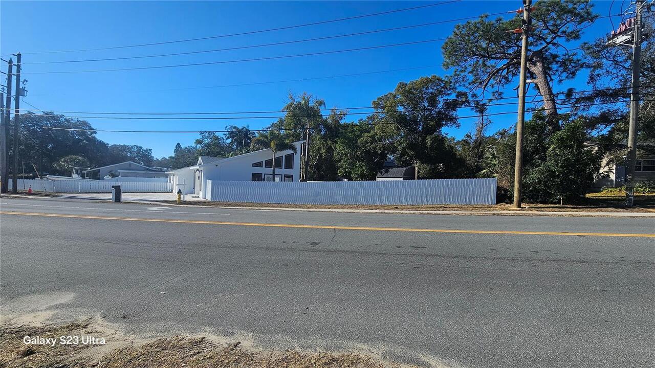 Listing Photo 10