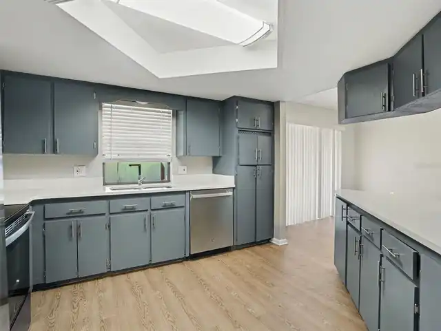 Listing Photo 7