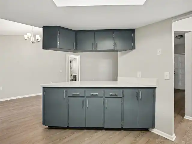 Listing Photo 9