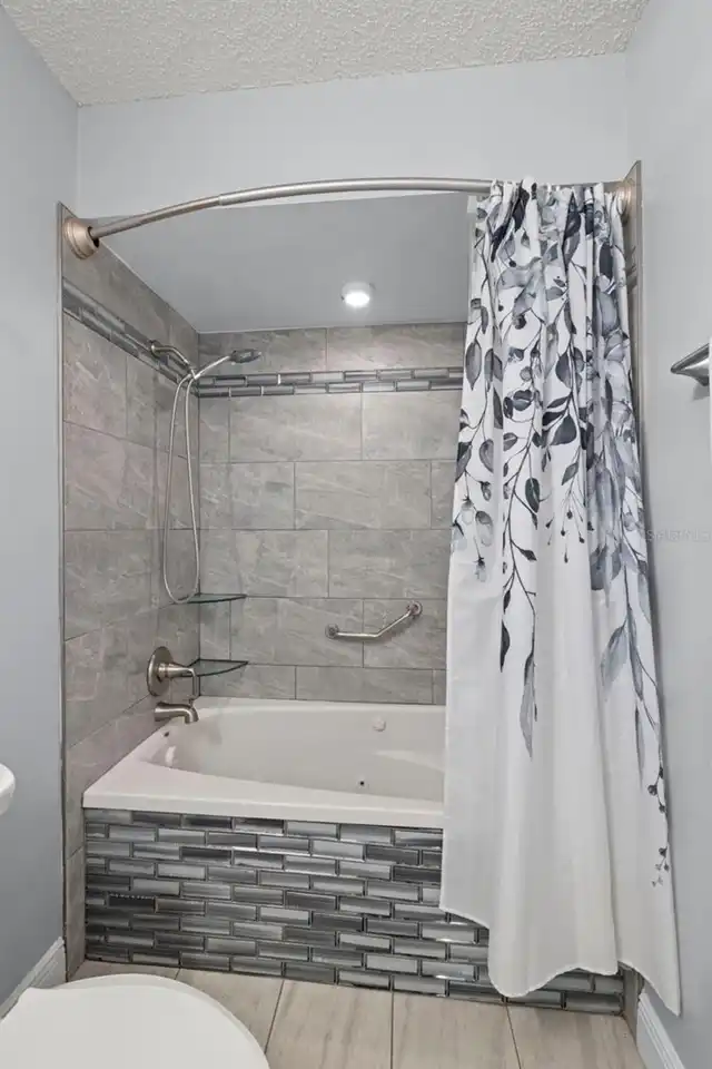 Listing Photo 22