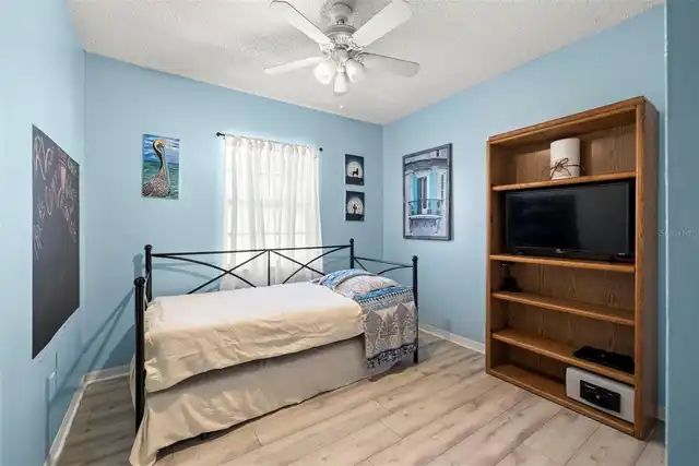 Listing Photo 23