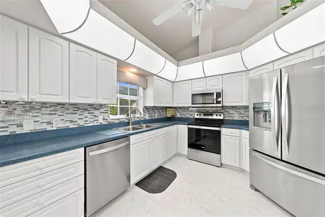 Listing Photo 14