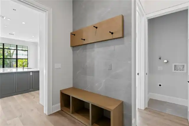 Listing Photo 18