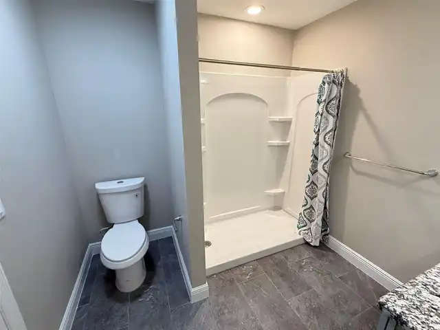 Listing Photo 16