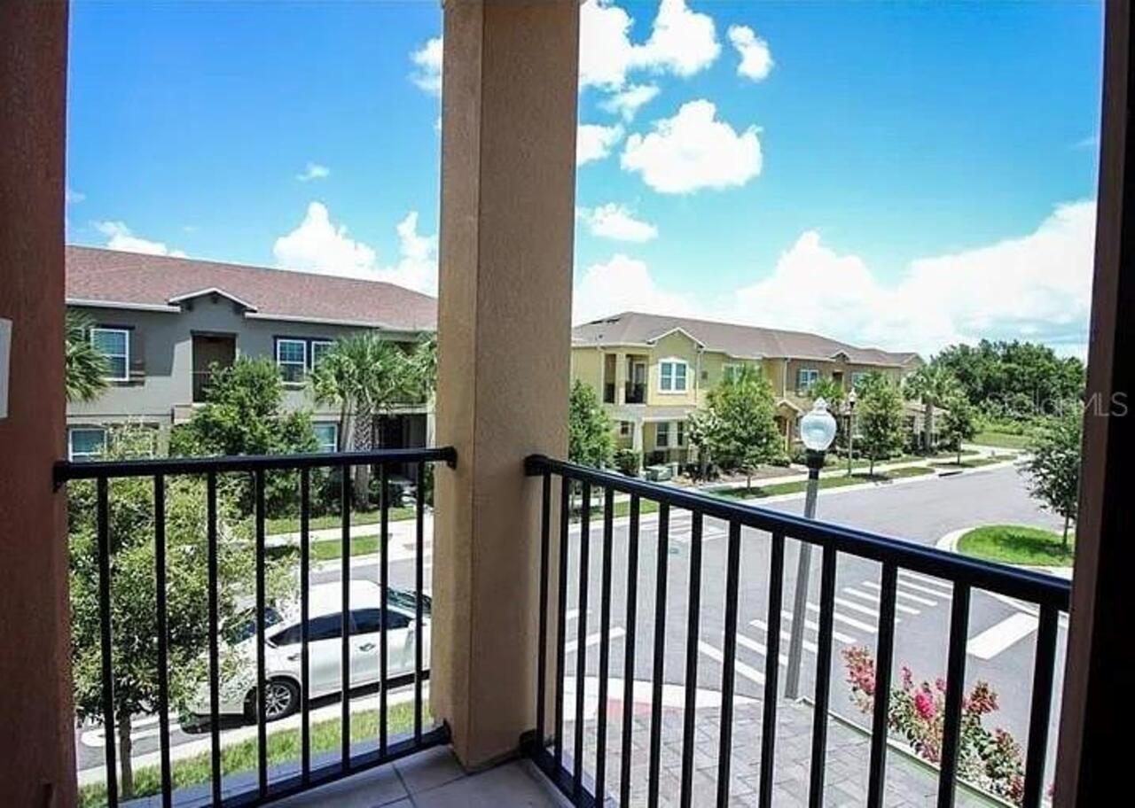 Listing Photo 11