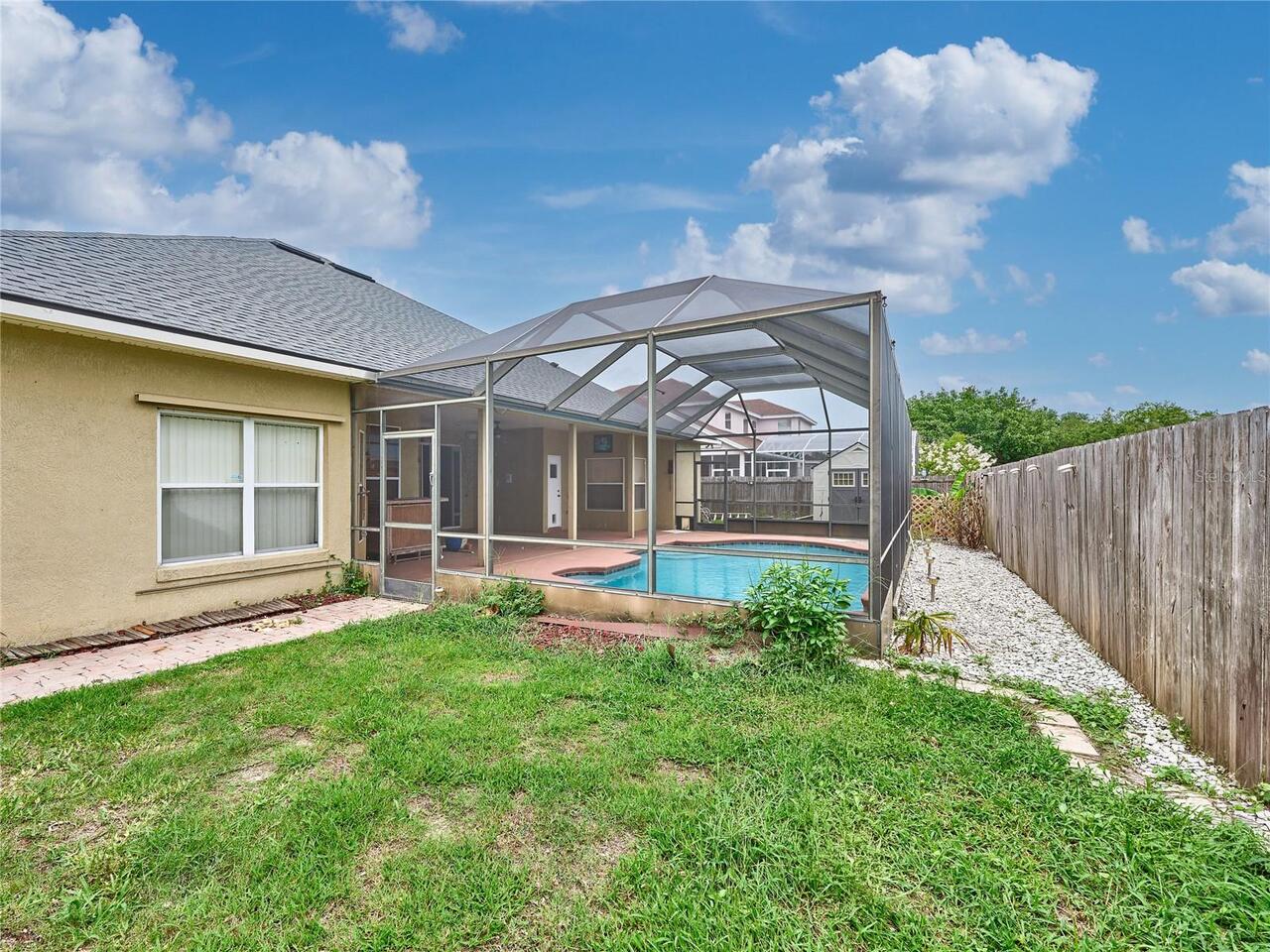 Listing Photo 12