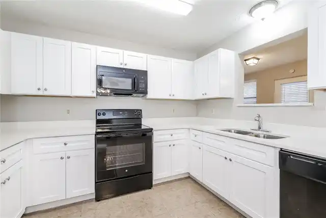 Listing Photo 6