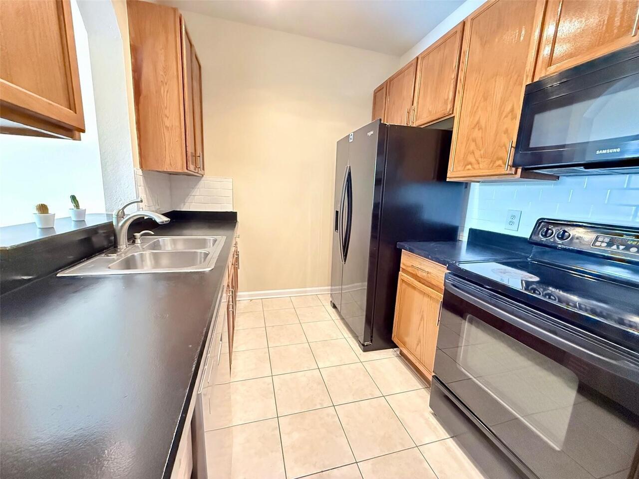 Listing Photo 8