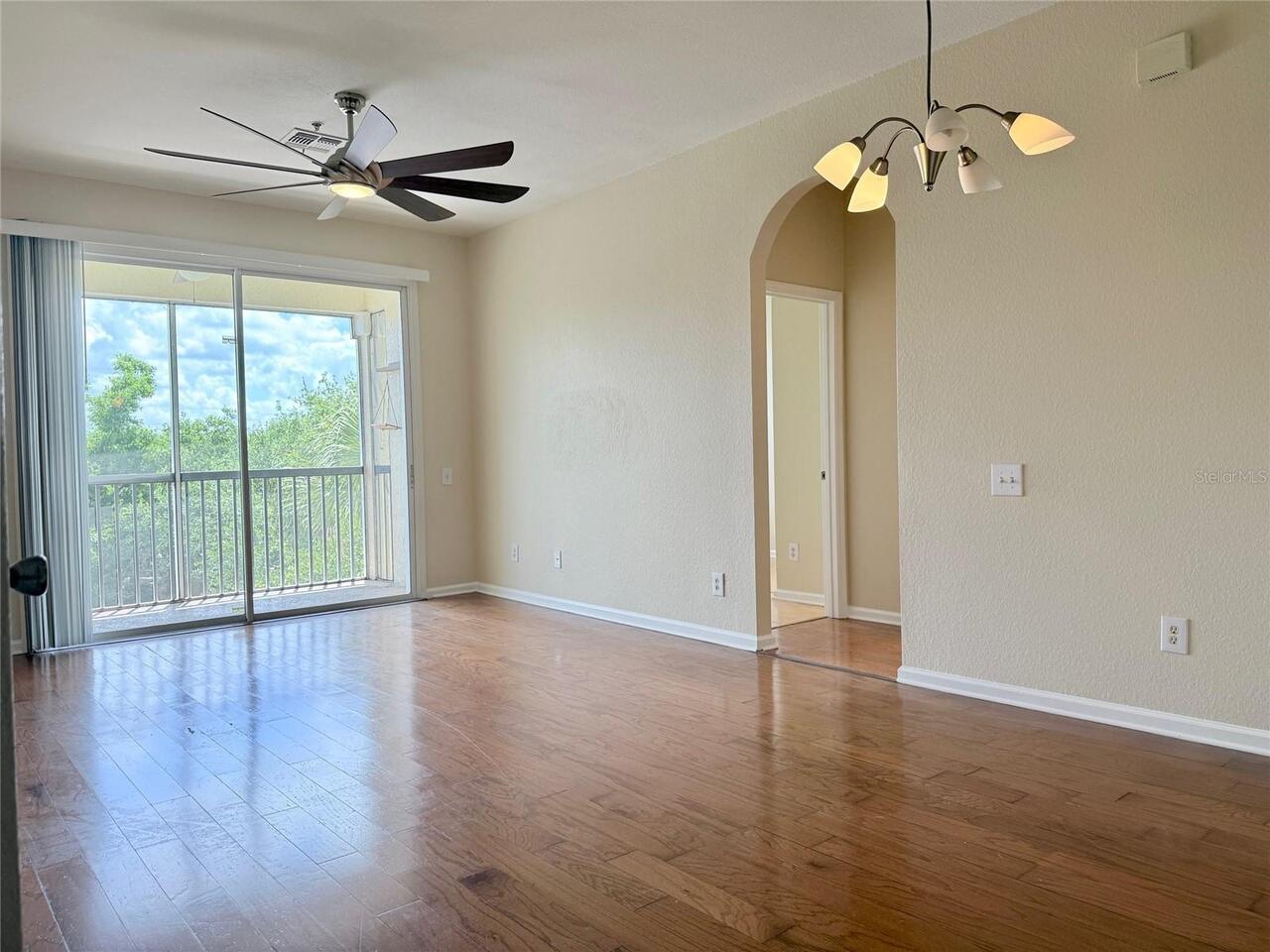 Listing Photo 9