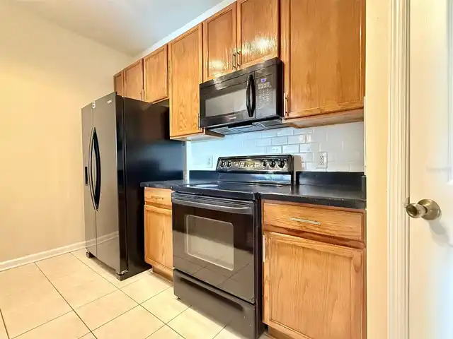Listing Photo 7