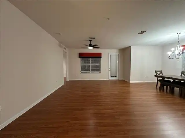 Listing Photo 7