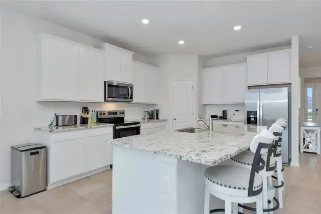 Listing Photo 11
