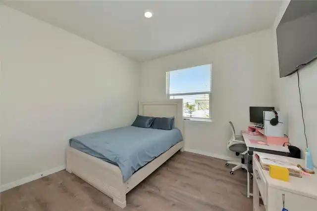 Listing Photo 26