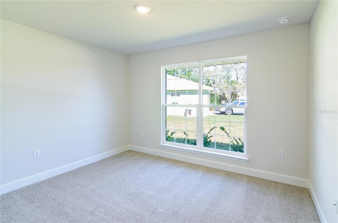 Listing Photo 9