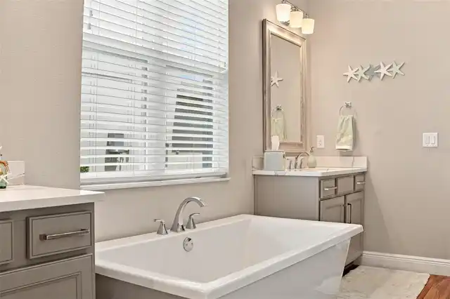 Listing Photo 23