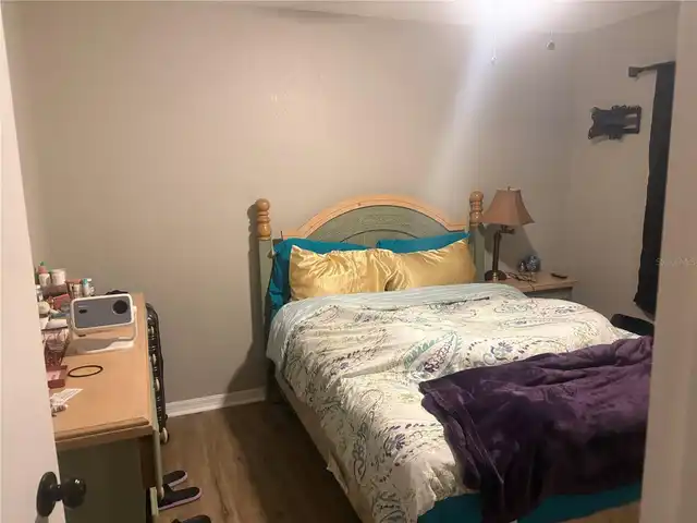 Listing Photo 12