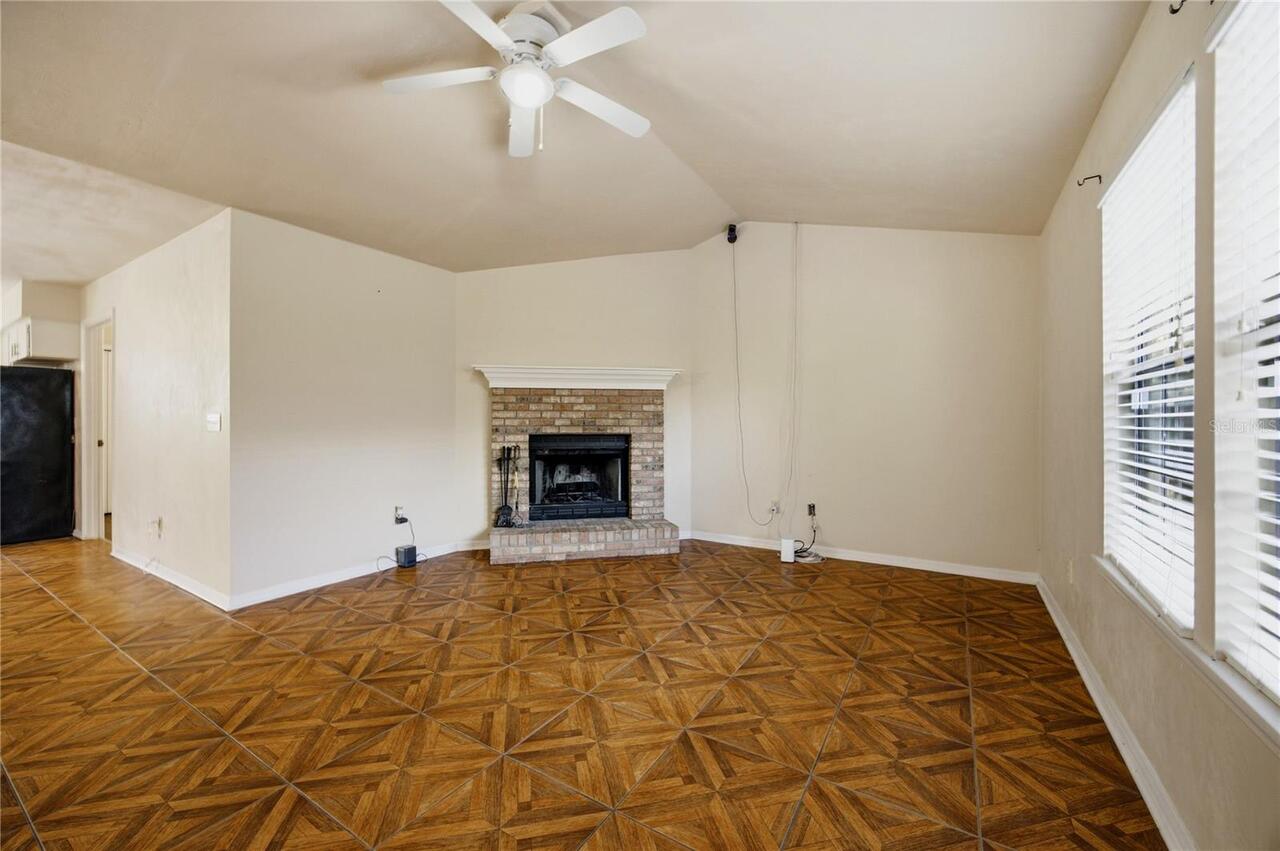 Listing Photo 9