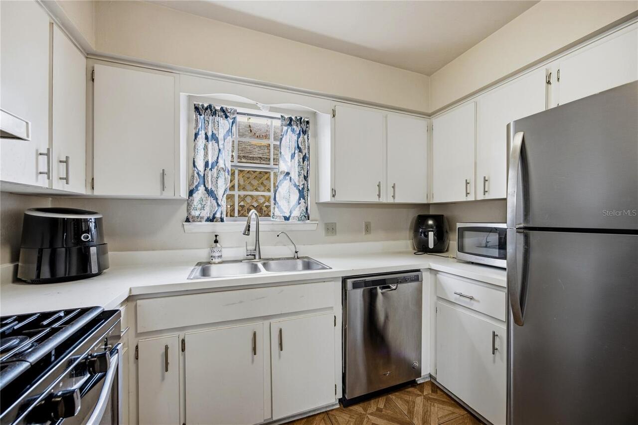 Listing Photo 15