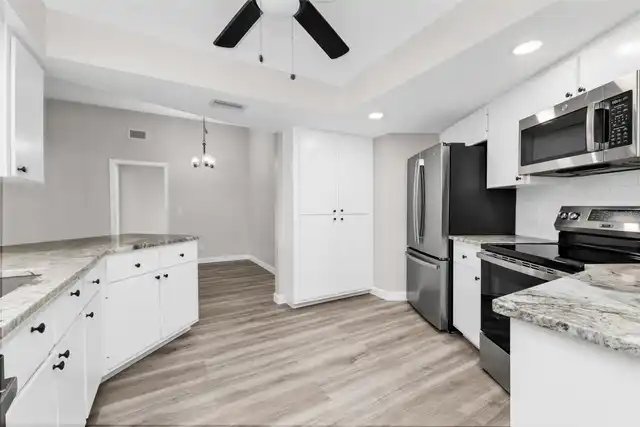 Listing Photo 15