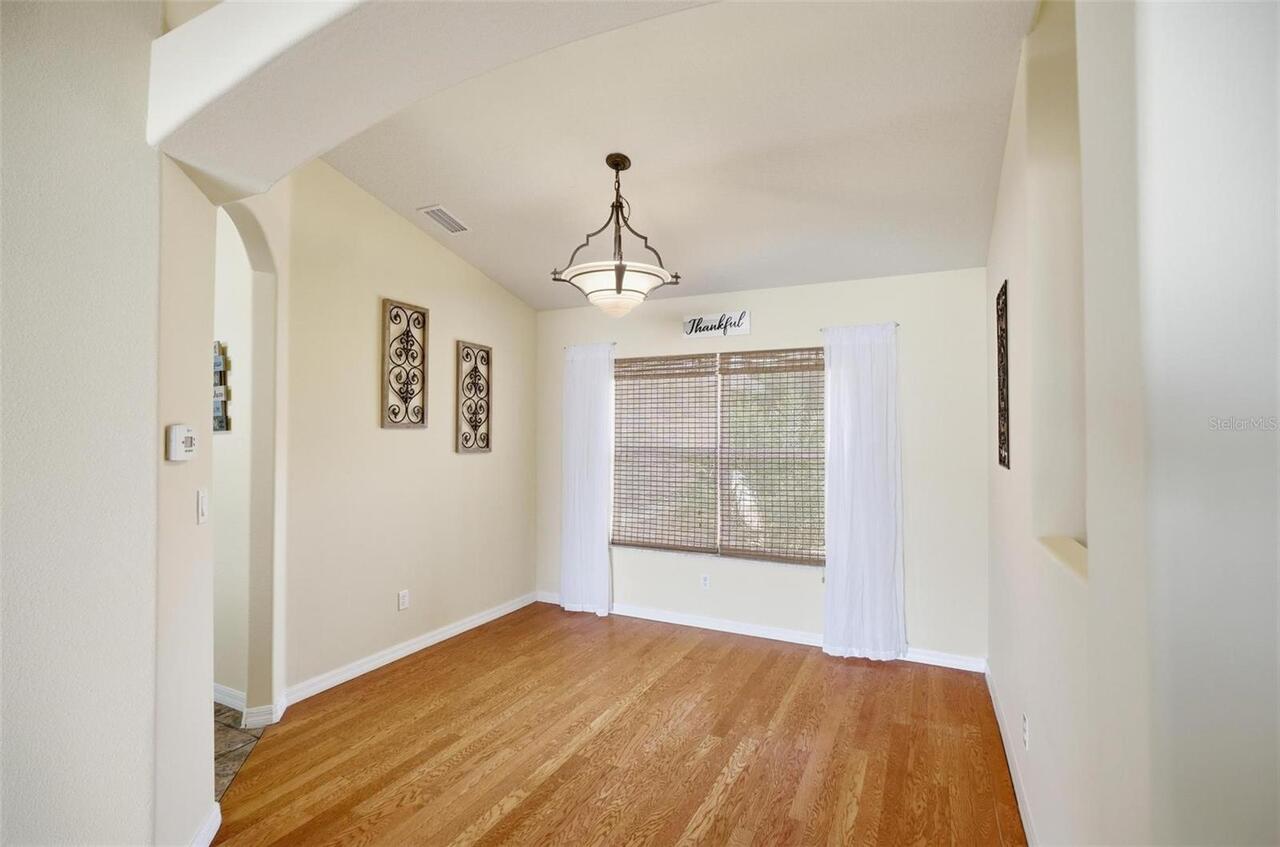 Listing Photo 8