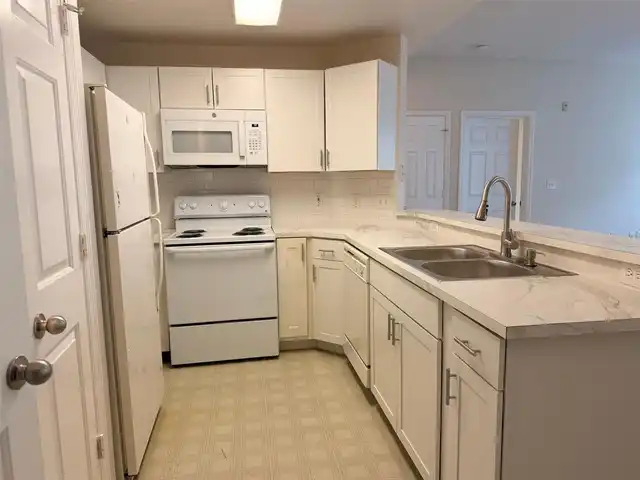 Listing Photo 8