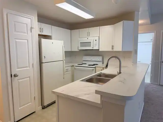 Listing Photo 9