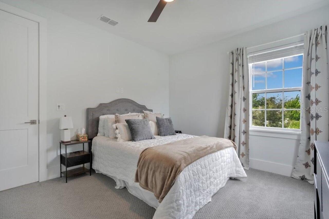 Listing Photo 32