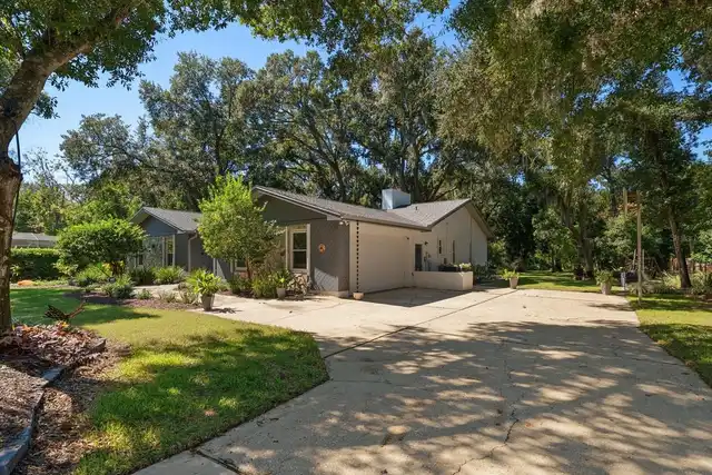 Listing Photo 7