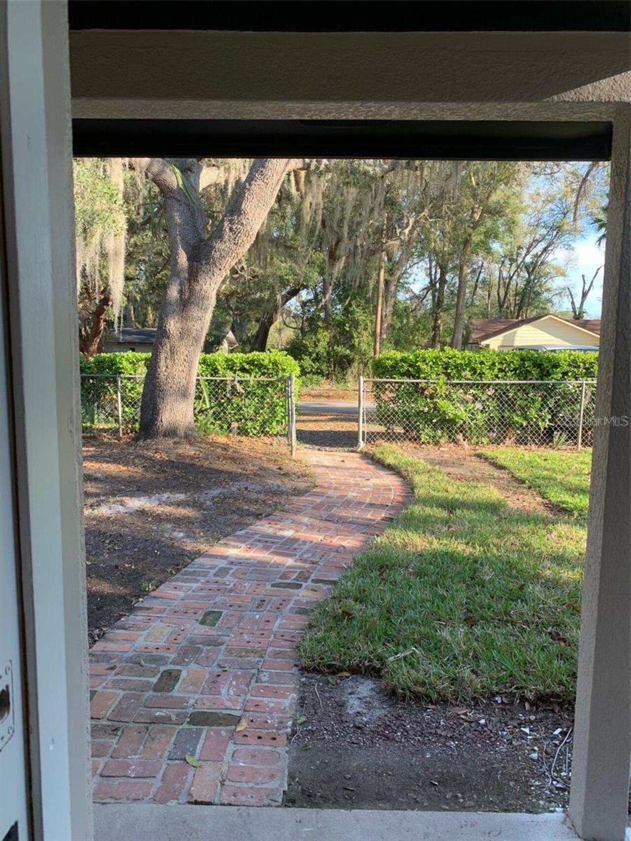 Listing Photo 10