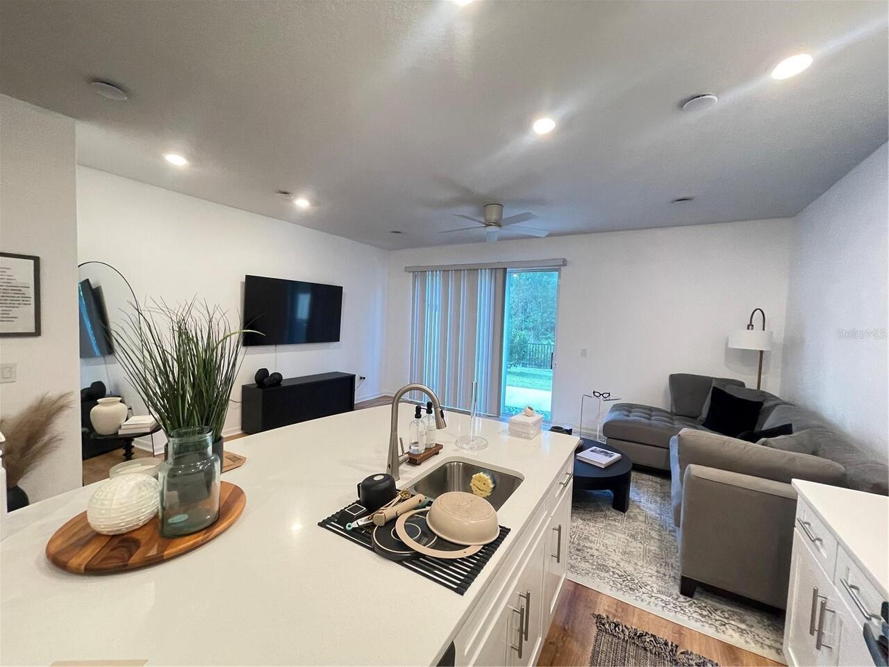 Listing Photo 8