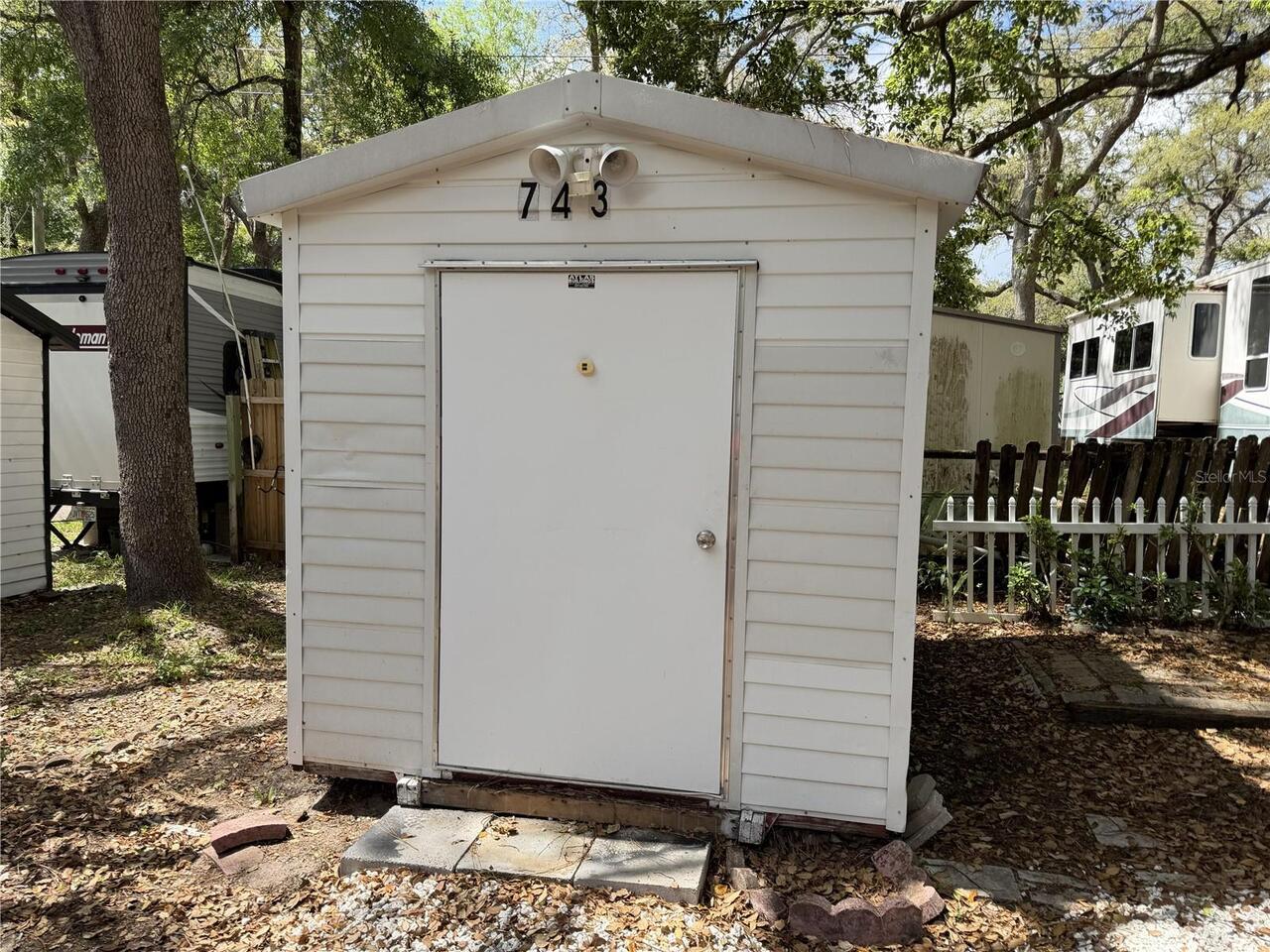 Listing Photo 8