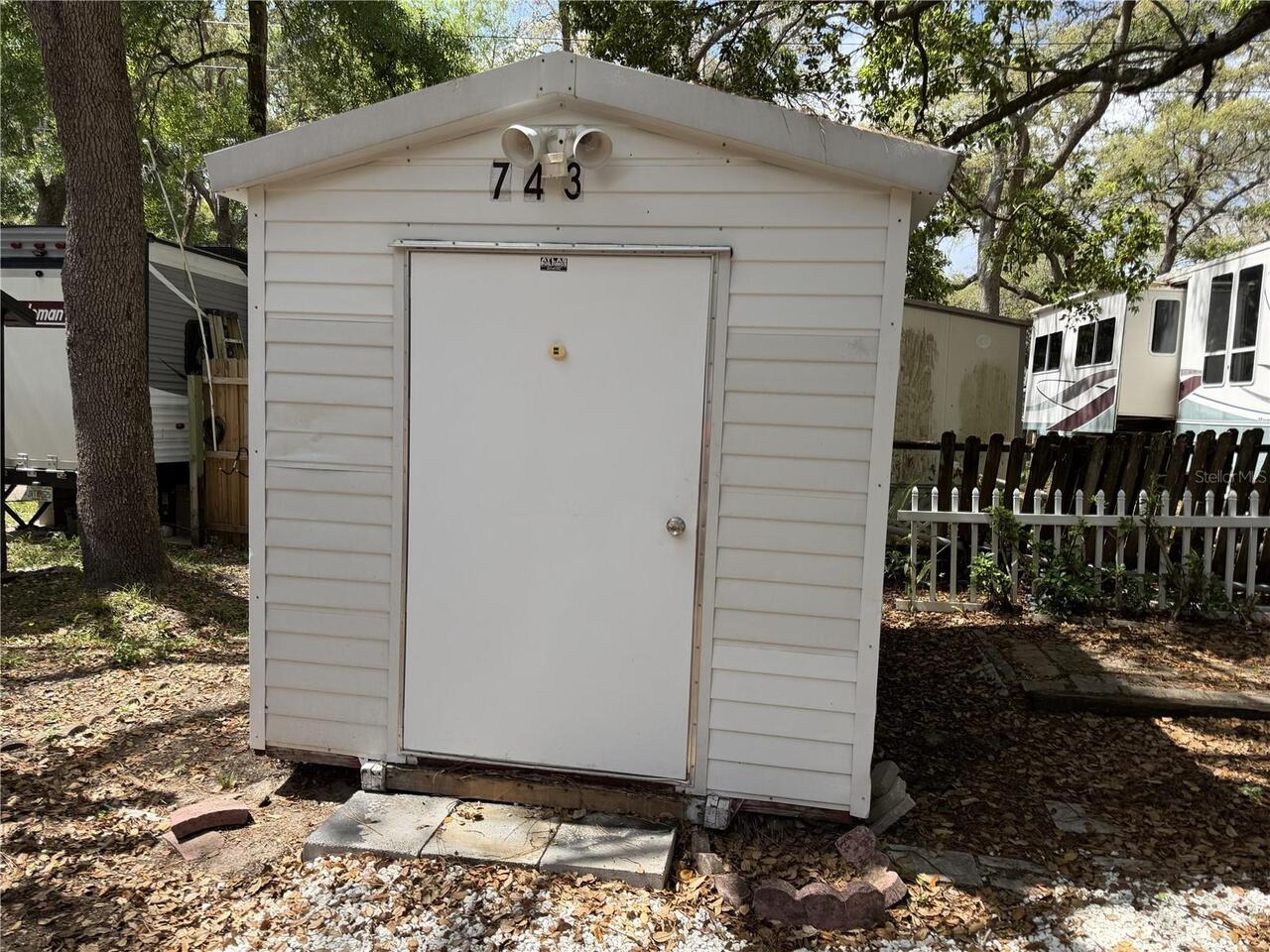 Listing Photo 9