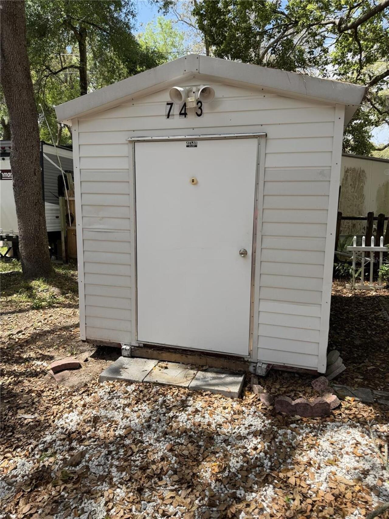 Listing Photo 10