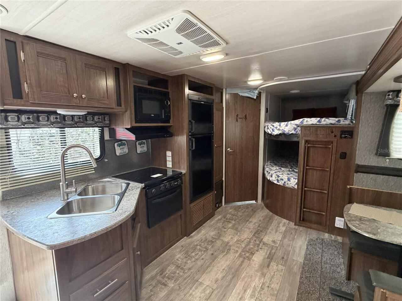 Listing Photo 18