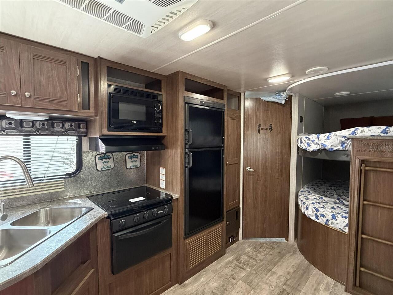 Listing Photo 42