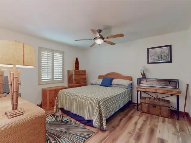 Listing Photo 14
