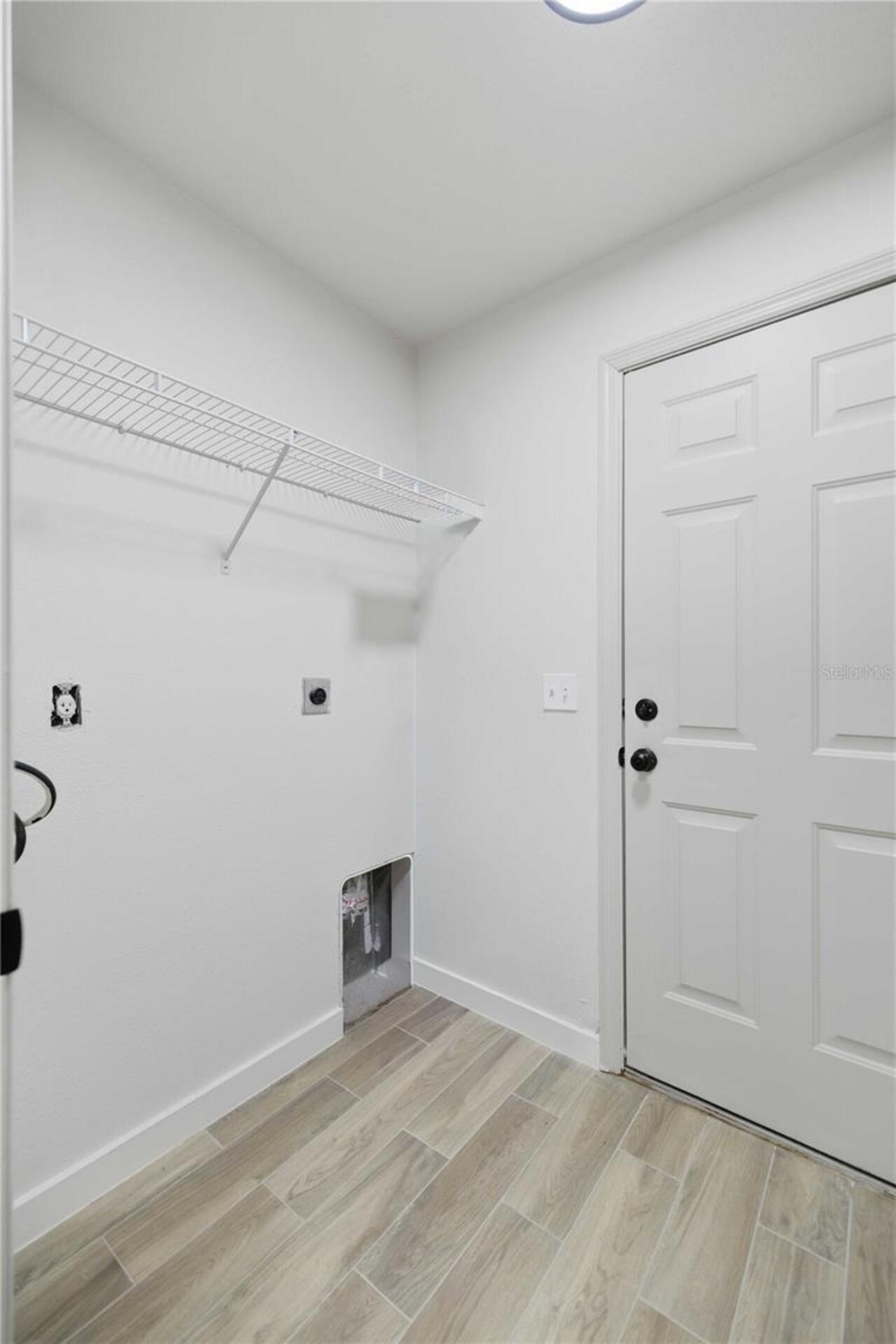 Listing Photo 12