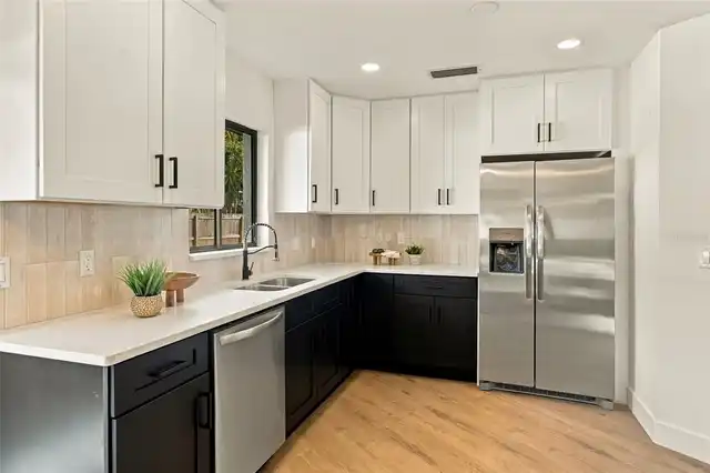 Listing Photo 11