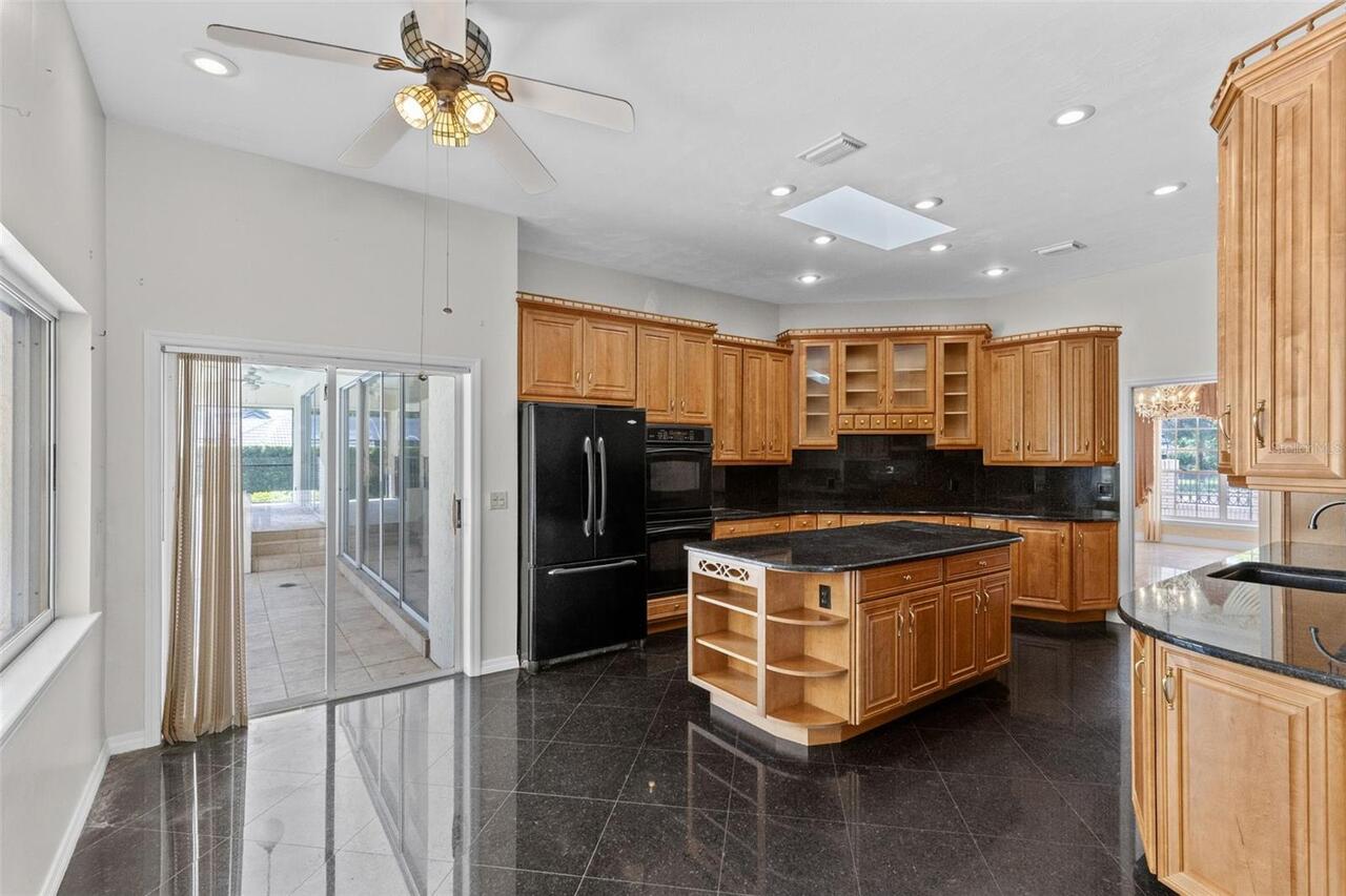 Listing Photo 8