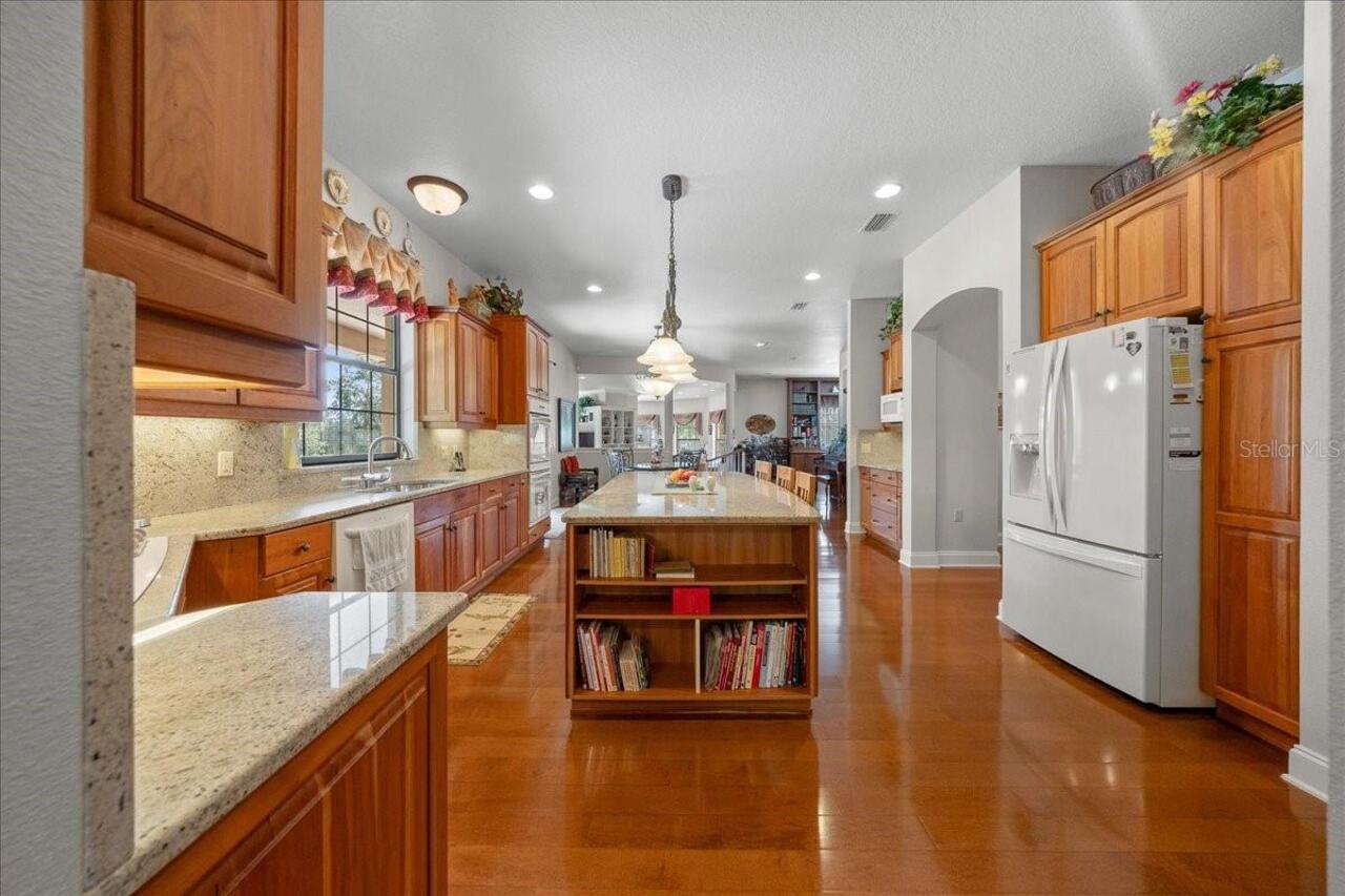 Listing Photo 7