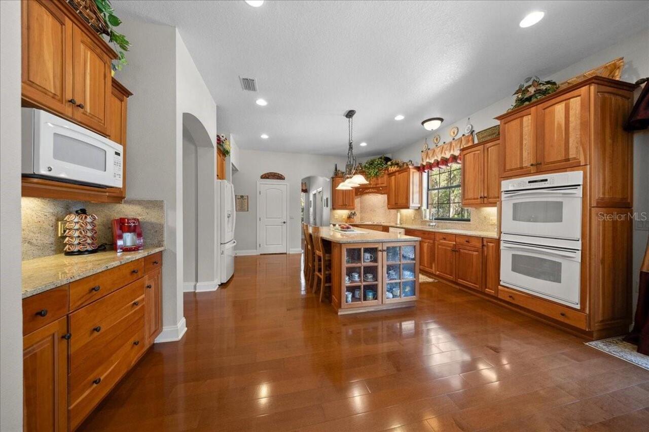 Listing Photo 9