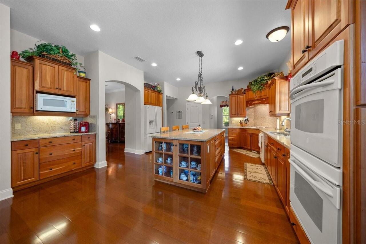 Listing Photo 10