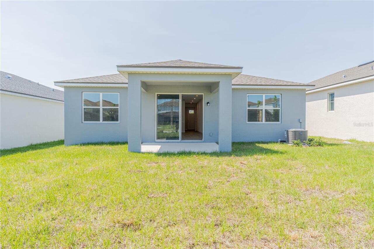 Listing Photo 10