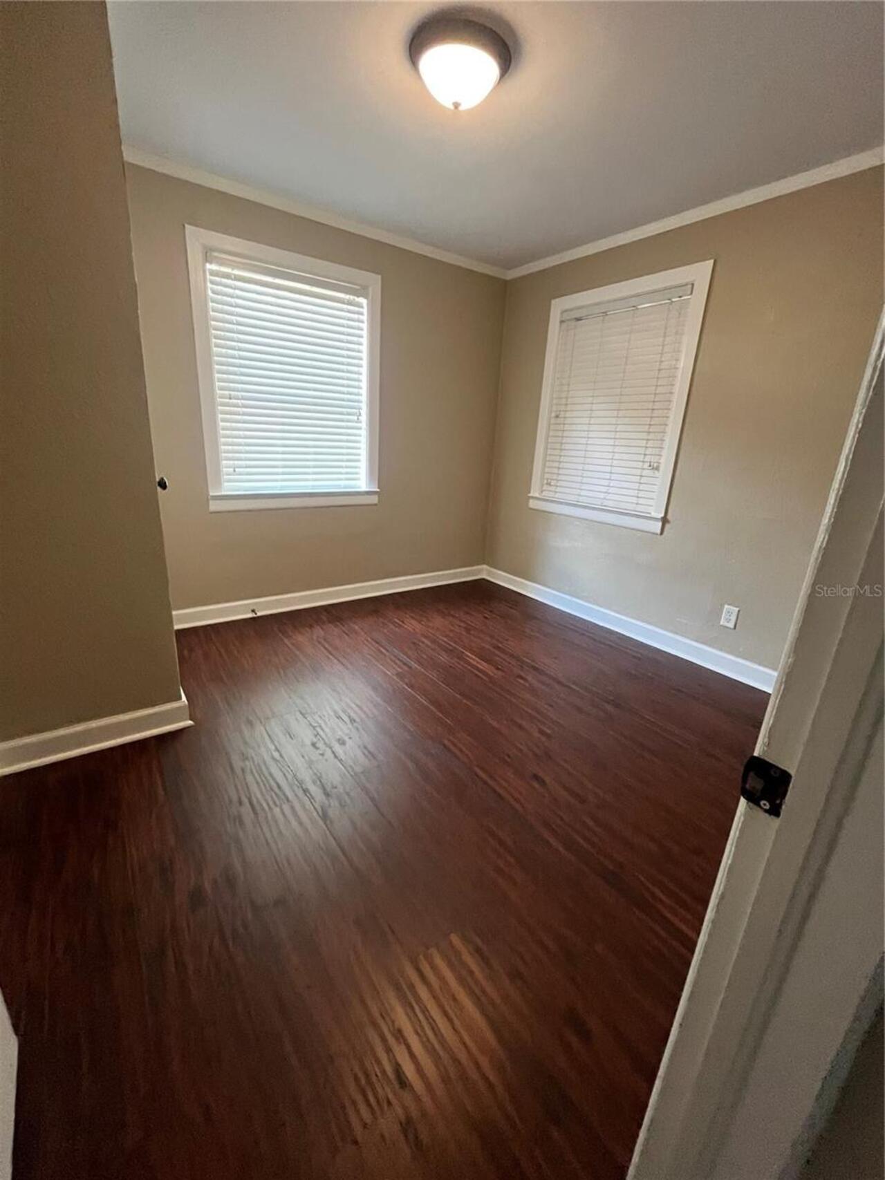 Listing Photo 12