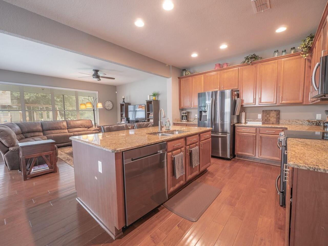 Listing Photo 8