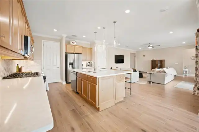 Listing Photo 16