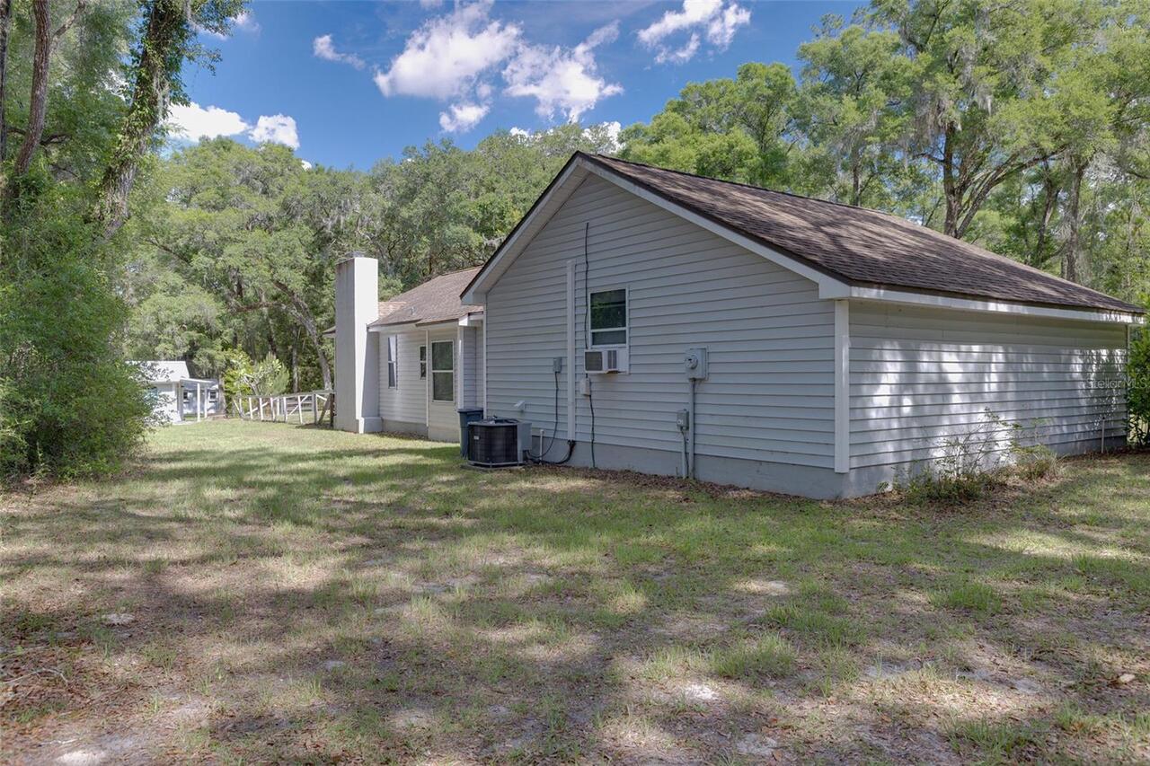 Listing Photo 8